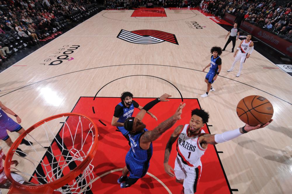 赛场上再创 赛场上再创