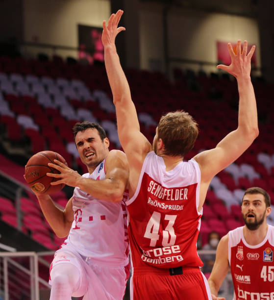 国足进步显 国足进步显