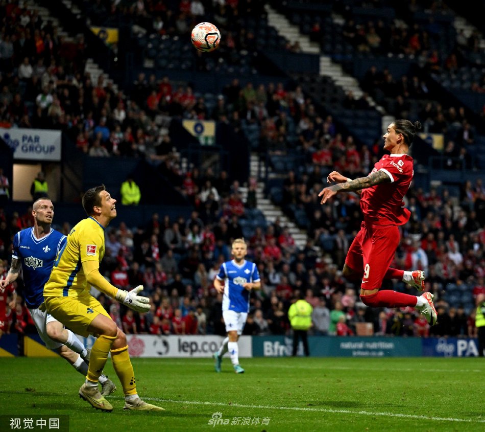 比赛精彩瞬 比赛精彩瞬